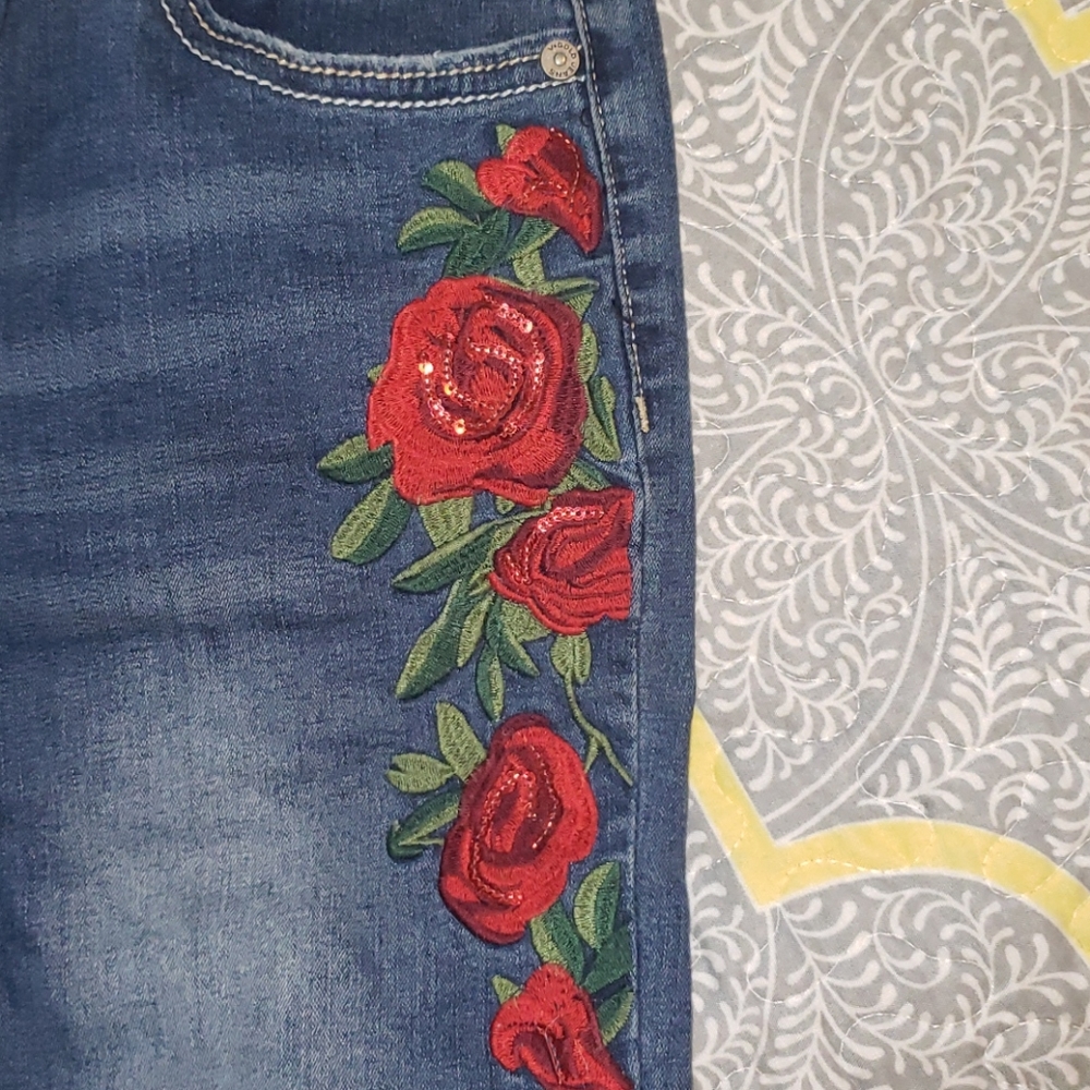 V⭐GOLD Jeans - Picture 4 of 5
